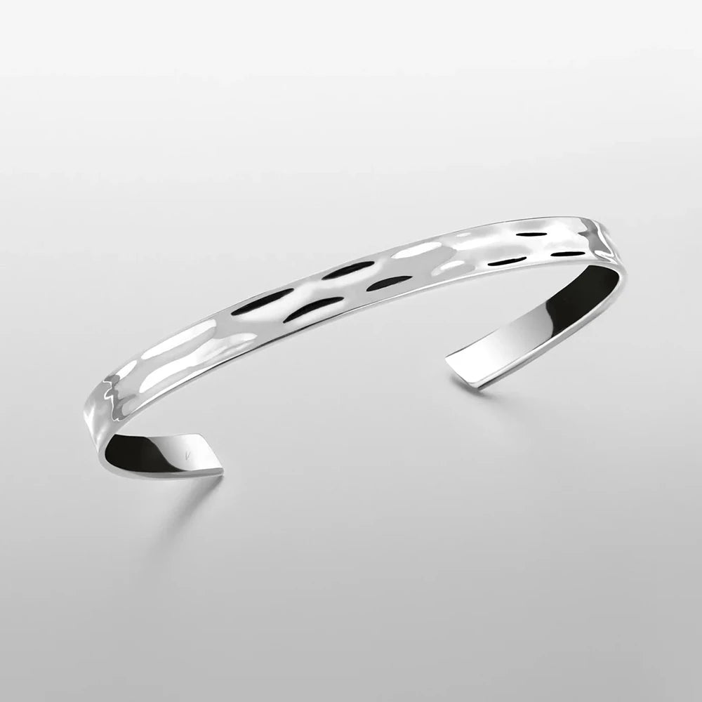 C SHAPE TEXTURE BRACELETE (Silver)